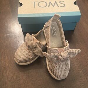 Tom’s Alpargata Sparkling Shoes with Velcro Closure